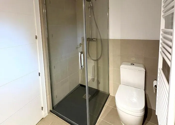 Planta Baja Con Jardin Y Piscina Junto A Llivia Apartman