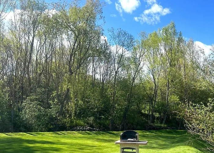 Planta Baja Con Jardin Y Piscina Junto A Llivia Apartman *