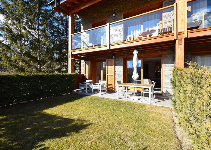 Planta Baja Con Jardin Y Piscina Junto A Llivia Apartman